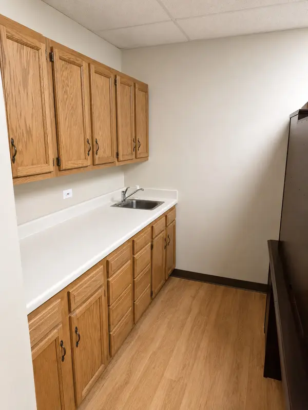 5455 Grand AVE #302B, Gurnee, IL 60031