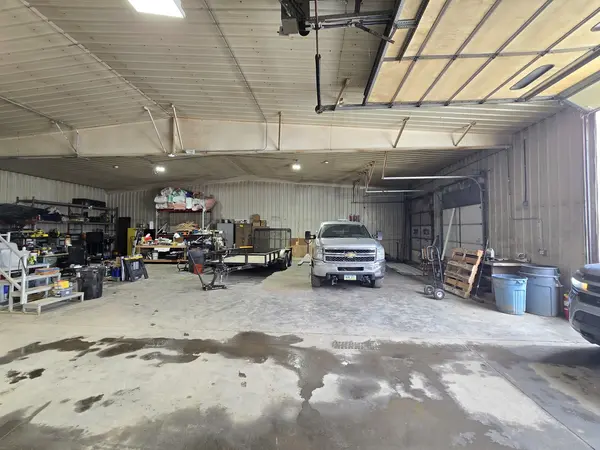 439 Devils Glen RD, Bettendorf, IA 52722