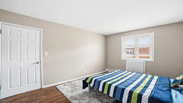 2411 W Balmoral AVE #3B, Chicago, IL 60625