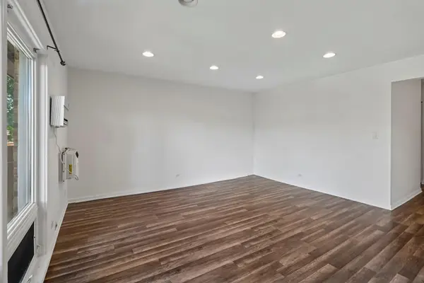 2220 Arbor CIR #25, Downers Grove, IL 60515