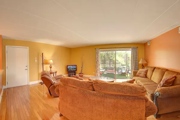 10801 S Keating AVE #2SE, Oak Lawn, IL 60453