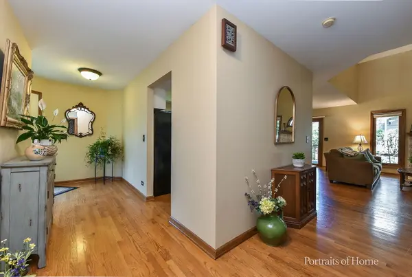 403 Dillman CT, Naperville, IL 60540