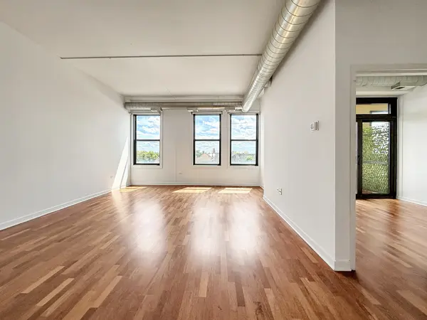 4015 N Milwaukee AVE #410, Chicago, IL 60641