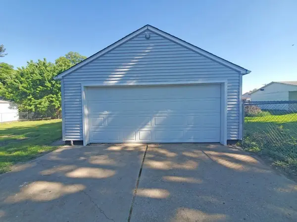 1611 36th AVE, East Moline, IL 61244