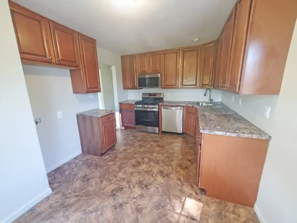 1611 36th AVE, East Moline, IL 61244