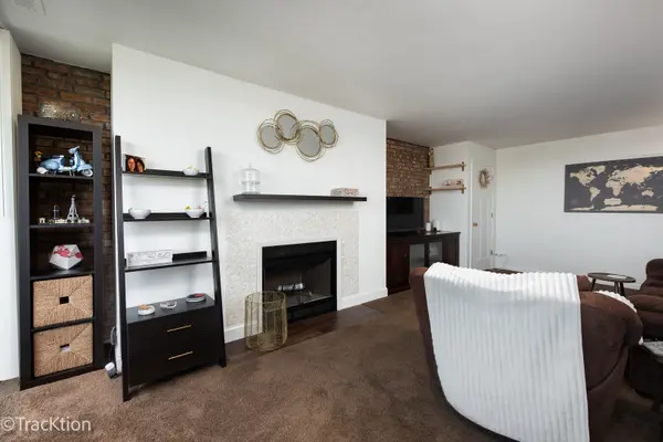 6010 Oakwood DR #6H, Lisle, IL 60532