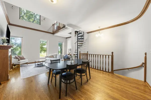 2422 N Seminary AVE, Chicago, IL 60614