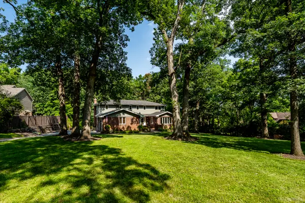 12 Old Tamarack LN, Orland Park, IL 60462