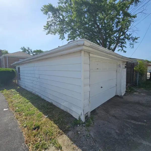 8456 S Damen AVE, Chicago, IL 60620