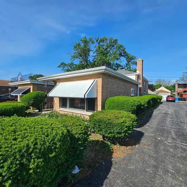 8456 S Damen AVE, Chicago, IL 60620