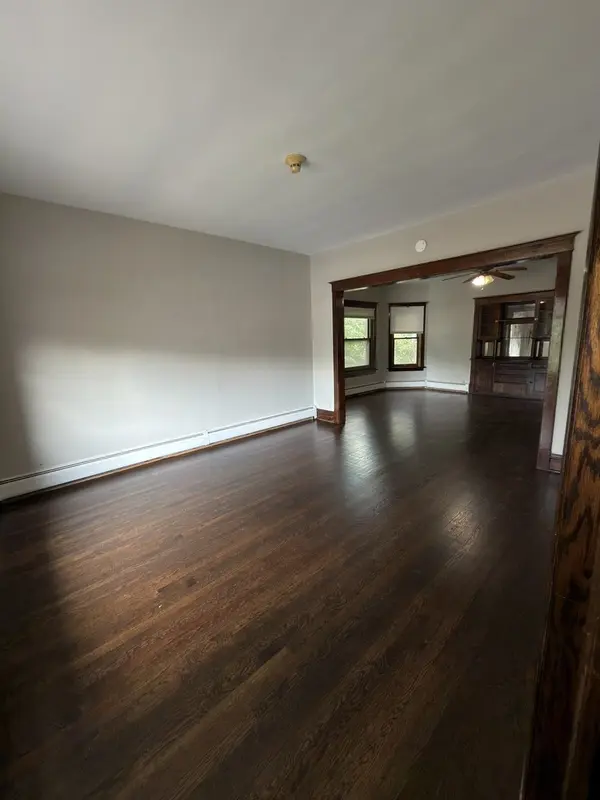 319 Chicago AVE #2, Oak Park, IL 60302