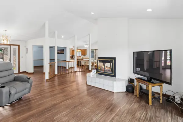 1108 E Oxford LN, Arlington Heights, IL 60004