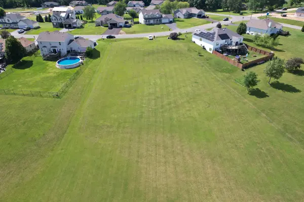 1353 Joanne TER, Byron, IL 61010