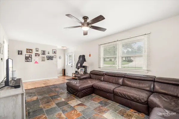 1108 Edwards AVE, St. Charles, IL 60174