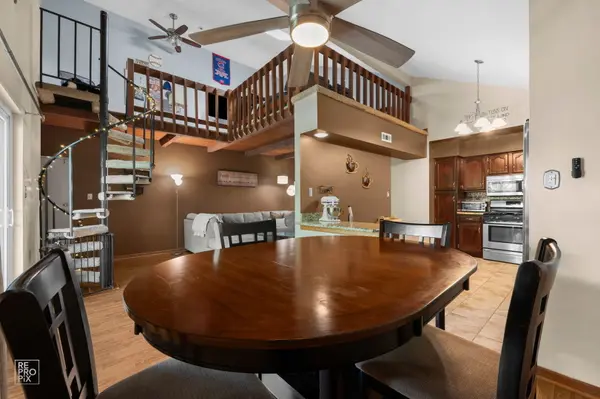 8154 168th PL #3E, Tinley Park, IL 60477