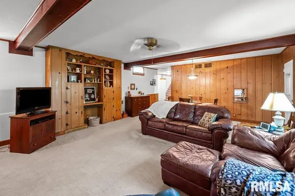 9821 ROUTE 150 Route, Coal Valley, IL 61240