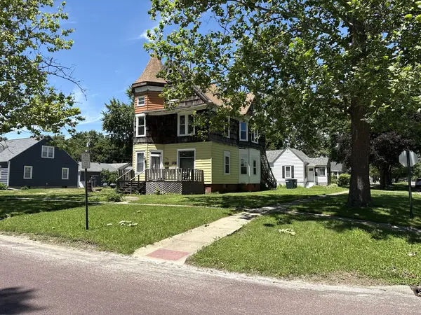 526 E 9th ST, Gibson City, IL 60936