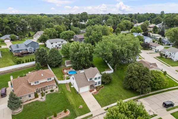 2804 W 44th ST, Davenport, IA 52806