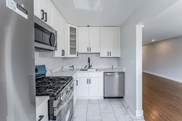 7335 W Fullerton AVE #1SW, Elmwood Park, IL 60707