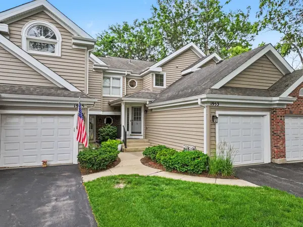 1953 N Coldspring RD, Arlington Heights, IL 60004