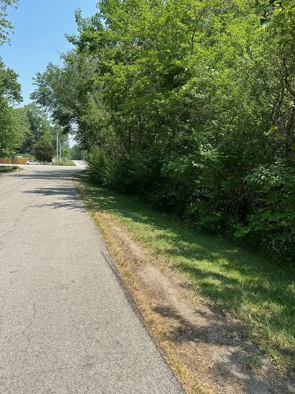 Lot Foster AVE, Roselle, IL 60172