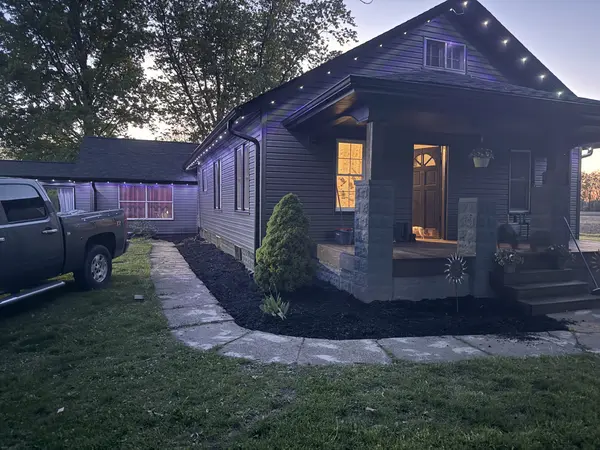 2305 N 1025 ST, Ramsey, IL 62080