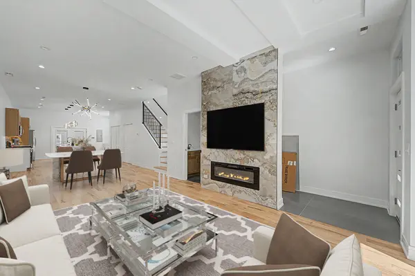 616 N Avers AVE, Chicago, IL 60624