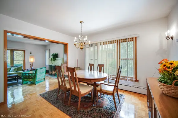 12 Elmore ST, Park Ridge, IL 60068