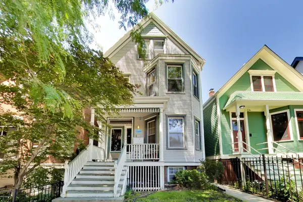 2102 W Belle Plaine AVE, Chicago, IL 60618