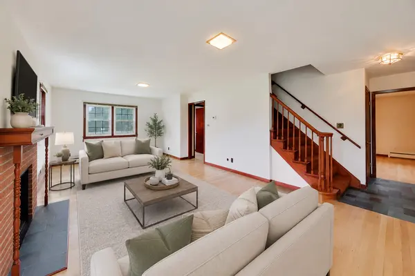 23W019 Sidney AVE, Glen Ellyn, IL 60137
