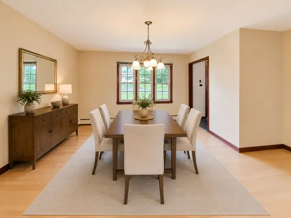 23W019 Sidney AVE, Glen Ellyn, IL 60137
