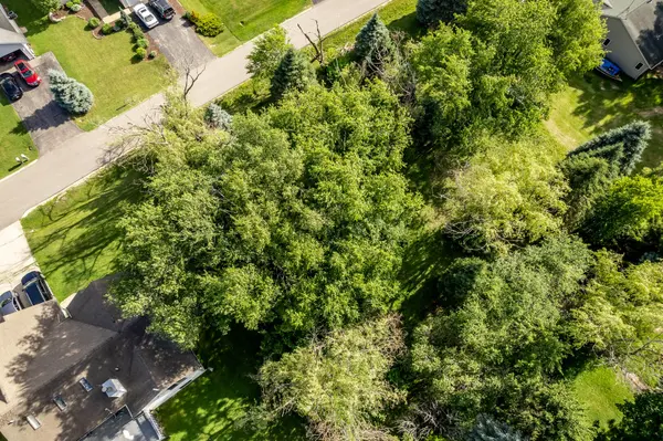 306 Briar Cliff ST SW, Poplar Grove, IL 61065