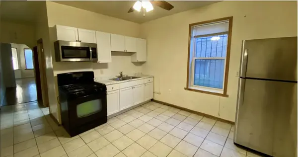4833 W Montana ST #1, Chicago, IL 60639