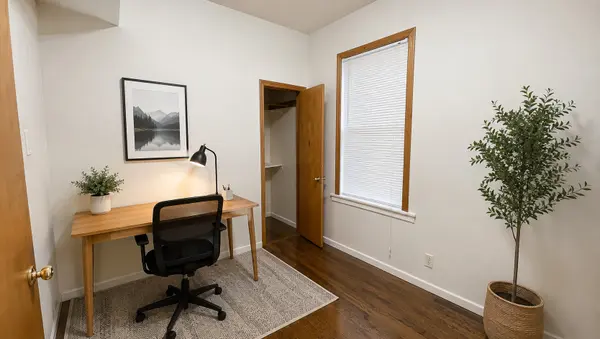 4833 W Montana ST #1, Chicago, IL 60639