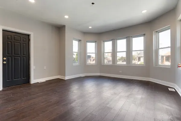 7759 S Wabash AVE, Chicago, IL 60619