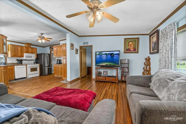 605 Bluebird CIR, Sandwich, IL 60548