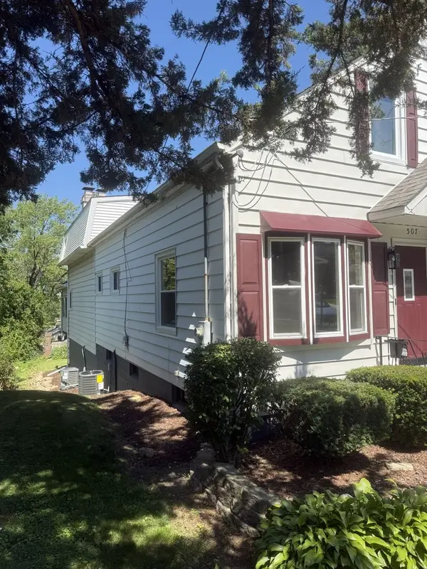 507 S Hamilton ST, Lockport, IL 60441