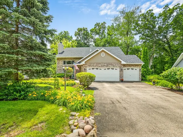 239 ROCHESTER RD, Poplar Grove, IL 61065