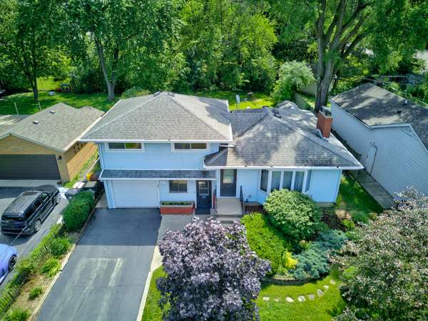 911 David ST, Antioch, IL 60002