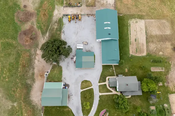 17057 E Saddle Club RD, Belle Rive, IL 62810