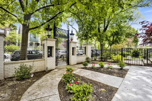 2522 N Burling ST #2, Chicago, IL 60614