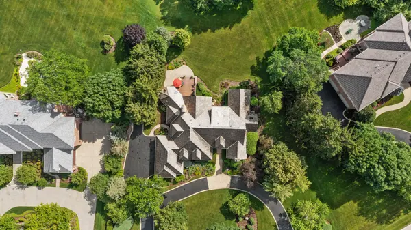 18 S Wynstone DR, North Barrington, IL 60010