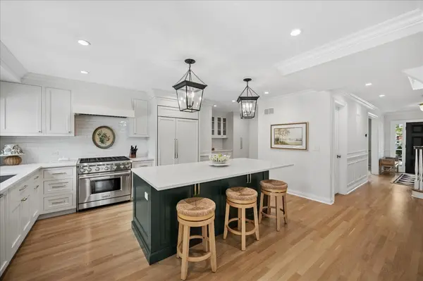 792 Walden RD, Winnetka, IL 60093