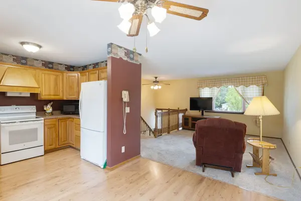 31714 Hollie LN, Kingston, IL 60145