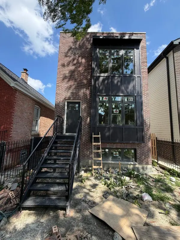 643 N Trumbull AVE, Chicago, IL 60624