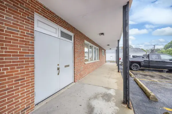 350 N York ST #2, Elmhurst, IL 60126