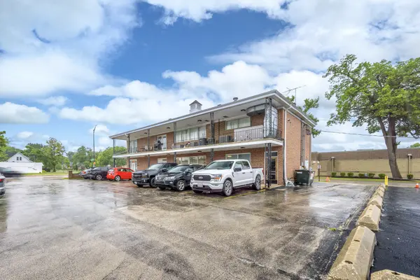 350 N York ST #2, Elmhurst, IL 60126