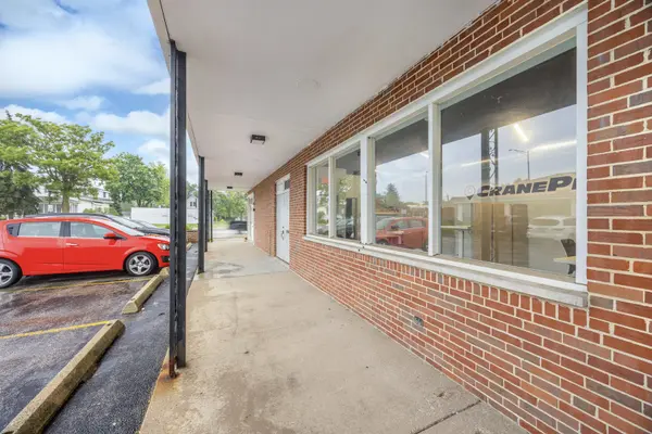 350 N York ST #2, Elmhurst, IL 60126
