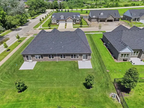 16580 Kayla DR, Lemont, IL 60439