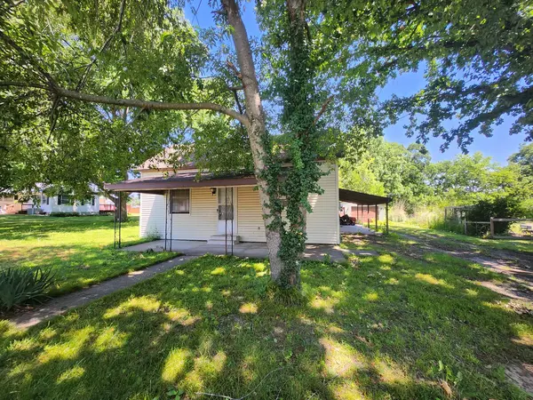 33 Cripple Creek RD, Pinckneyville, IL 62274